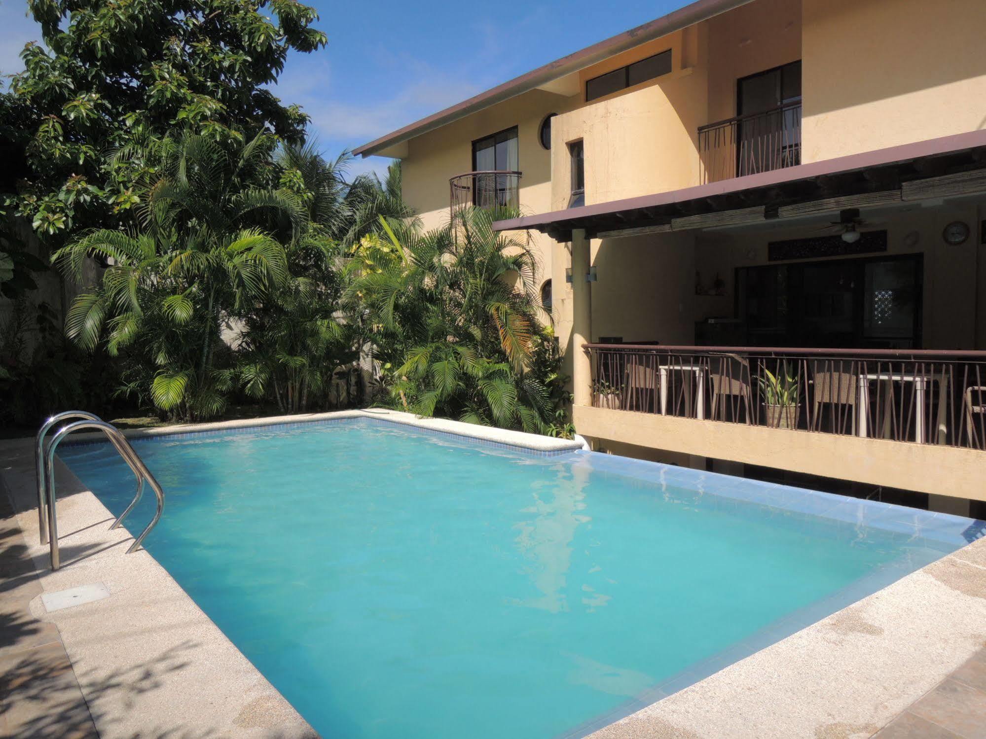 Palms Seaside Inn And Resort Medellin Exterior photo